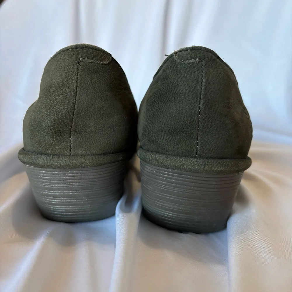 Fly London Peso Wedge Slip On Shoes Heels Green Suede Leather Size 40